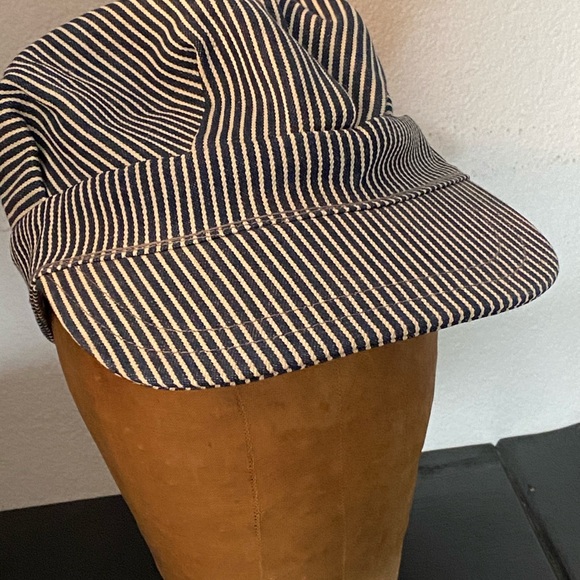 Train engineer hat - Picture 4 of 4